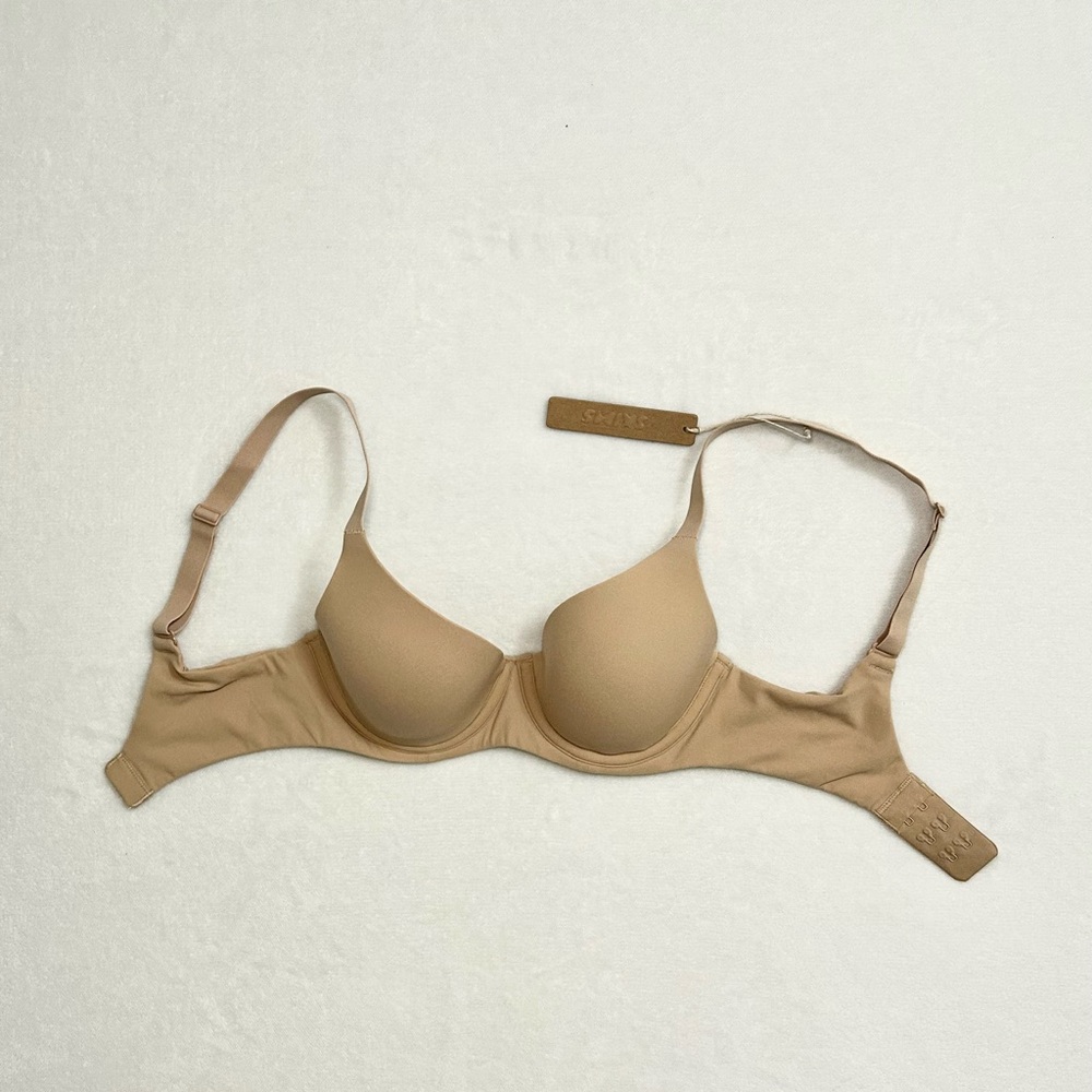 NWT Skims Fits Everybody Full Coverage Bra